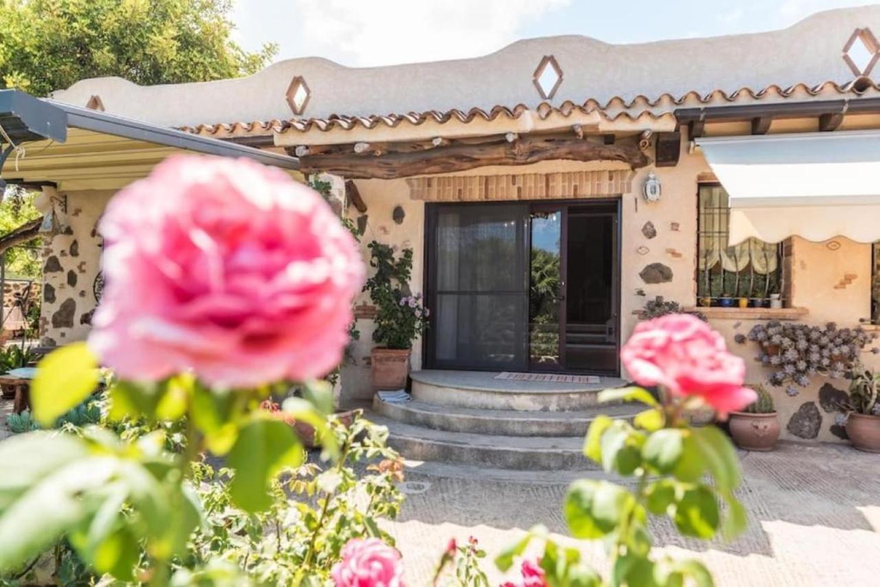 villa con immenso giardino Orosei Esterno foto