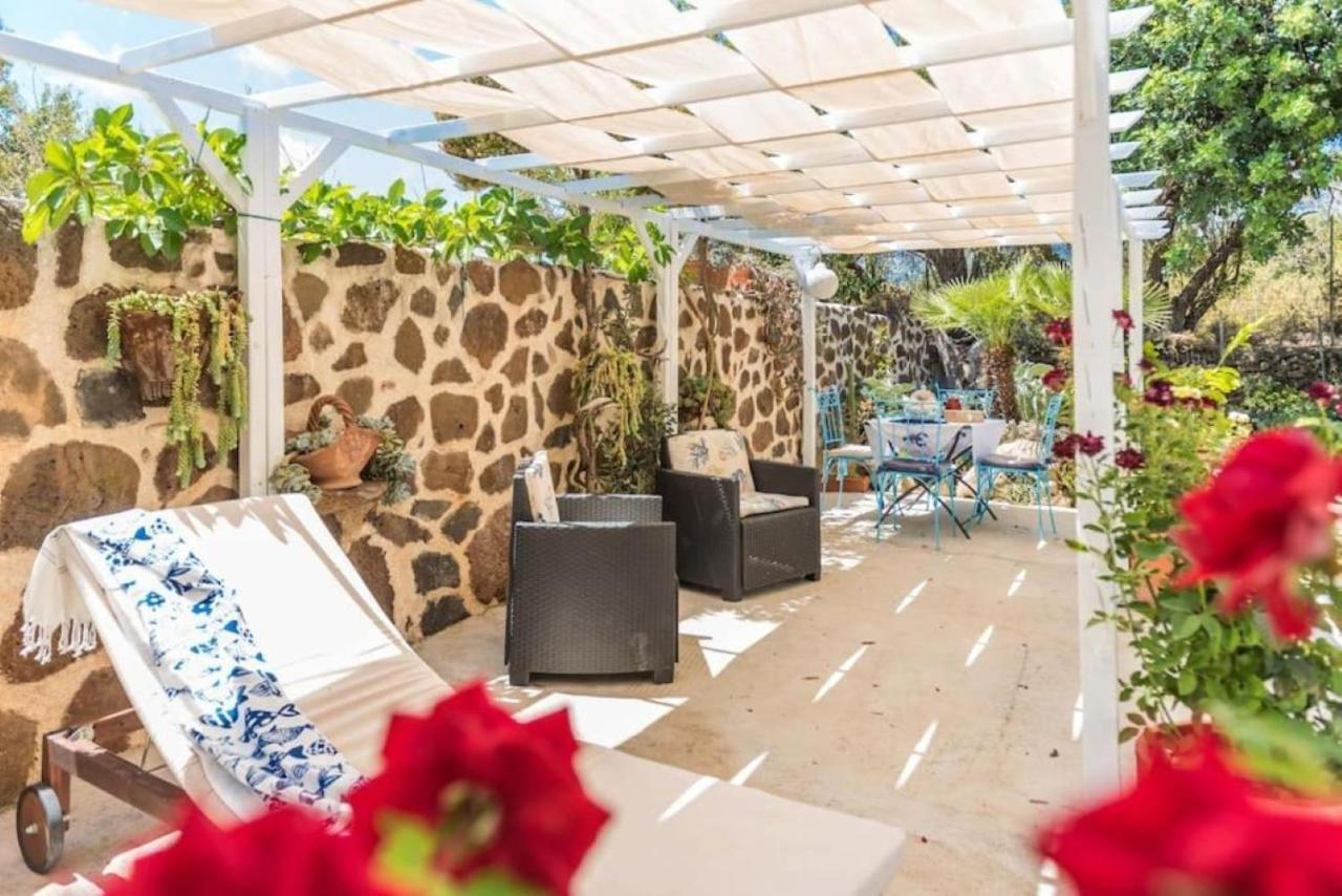 villa con immenso giardino Orosei Esterno foto