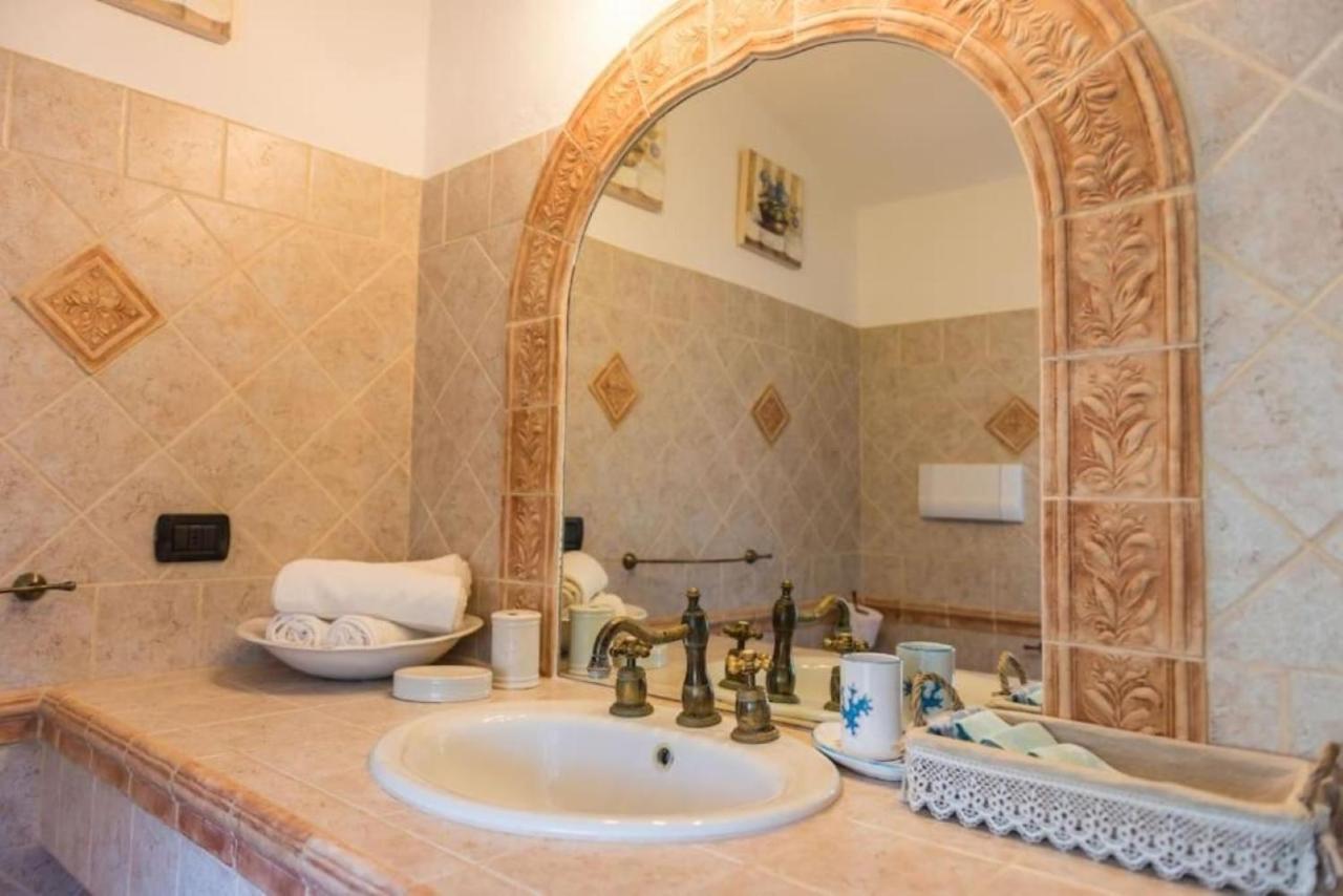 villa con immenso giardino Orosei Esterno foto