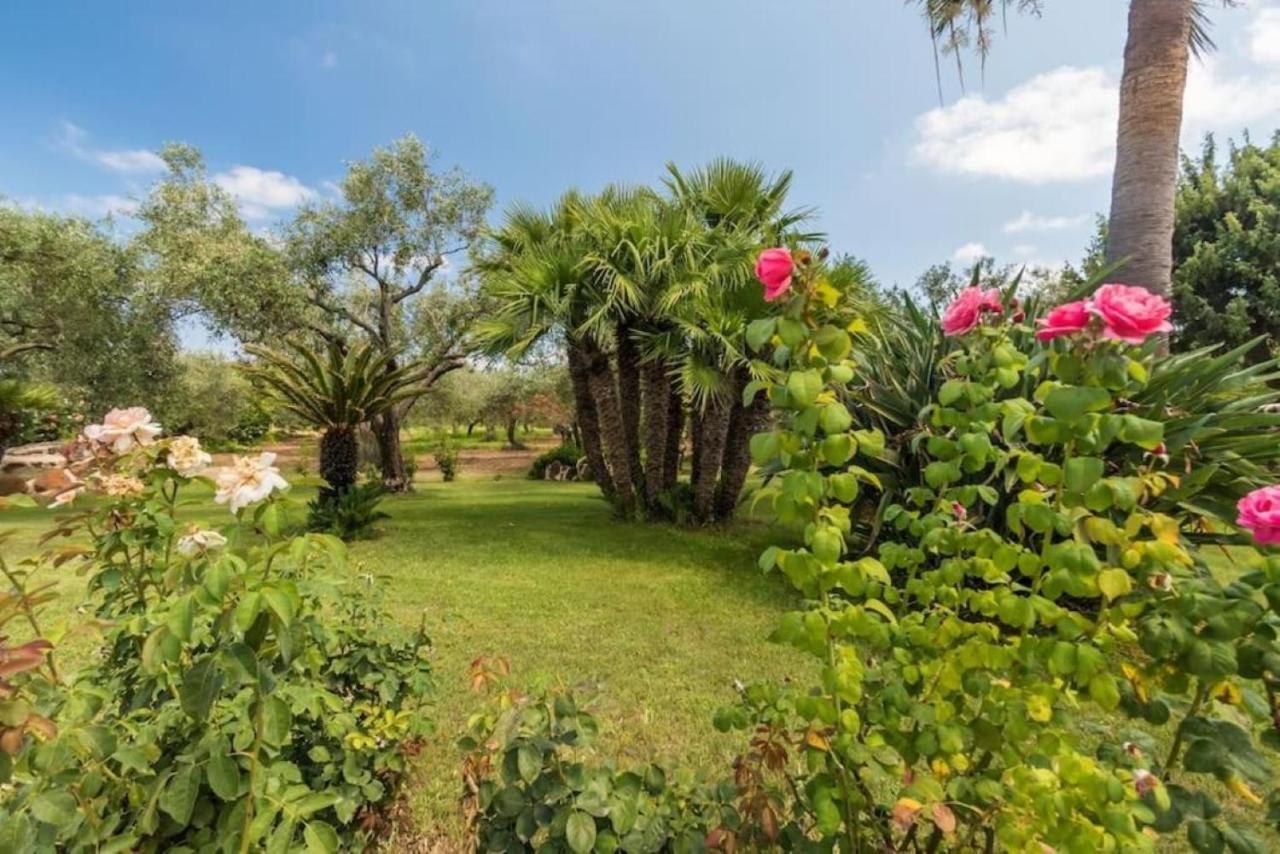 villa con immenso giardino Orosei Esterno foto