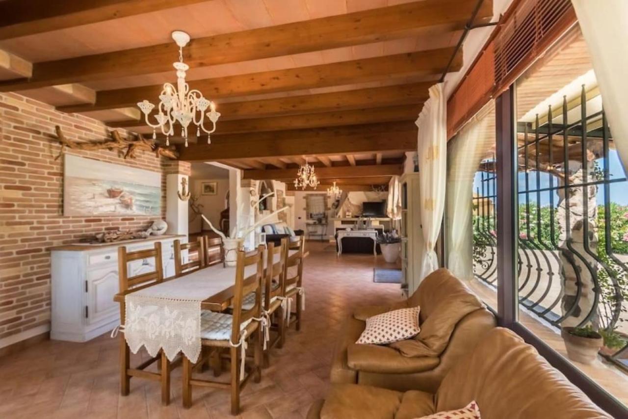 villa con immenso giardino Orosei Esterno foto