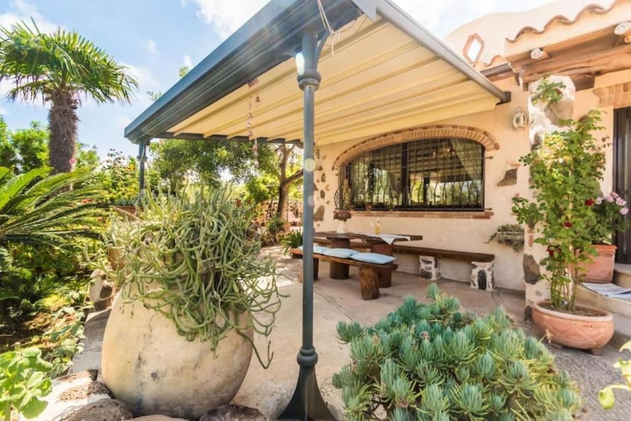 villa con immenso giardino Orosei Esterno foto