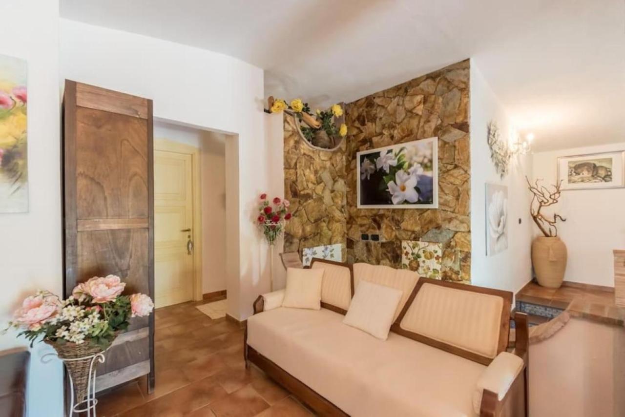 villa con immenso giardino Orosei Esterno foto