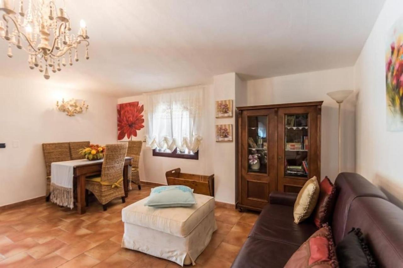 villa con immenso giardino Orosei Esterno foto
